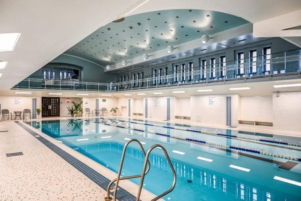 2Br Unit In The Heart Of Dt On Playhouse Square, With Pool And Gym Access-1106 Appartement Cleveland Buitenkant foto